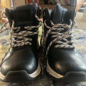 Primark boots for boys barely used once or twice